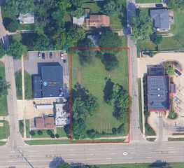 27025 8 Mile Road, Southfield, MI 48033