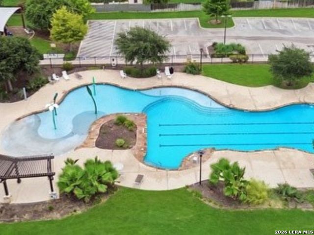 1068 DUMFRIES DR, Seguin, TX 78155