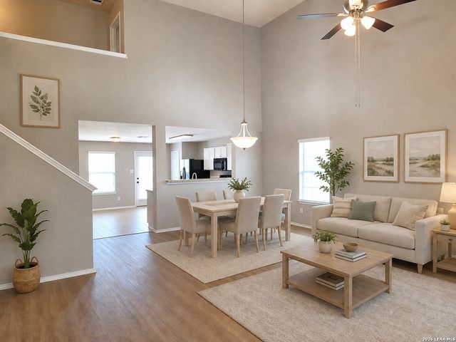 1068 DUMFRIES DR, Seguin, TX 78155