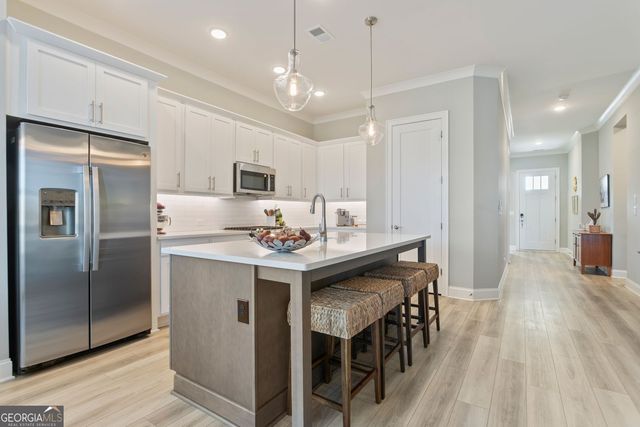 6829 Bungalow Road, Flowery Branch, GA 30542