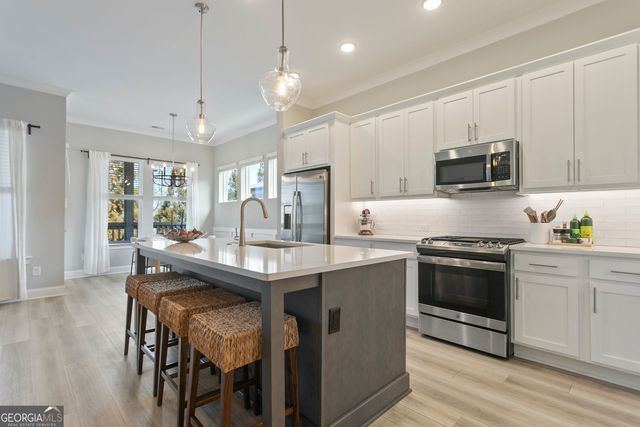 6829 Bungalow Road, Flowery Branch, GA 30542