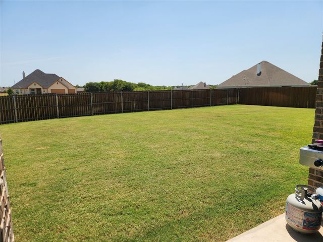 1000 Nogalito Avenue, Crowley, TX 76036