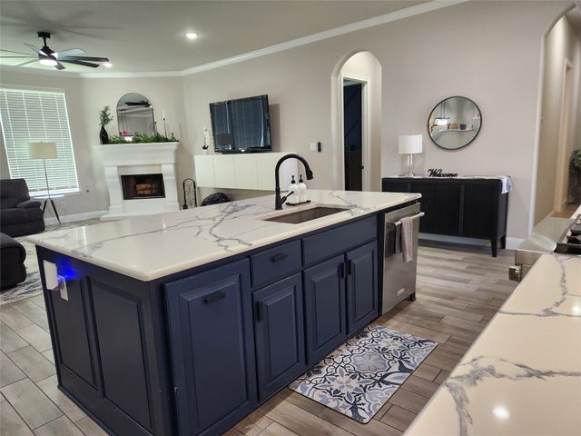 1000 Nogalito Avenue, Crowley, TX 76036