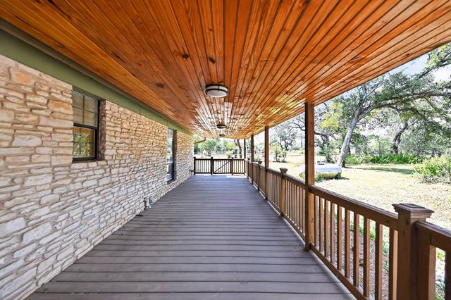 29 Country Oaks DR, Buda, TX 78610