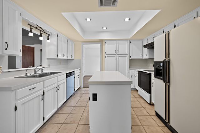29 Country Oaks DR, Buda, TX 78610