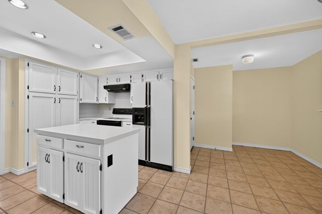 29 Country Oaks DR, Buda, TX 78610