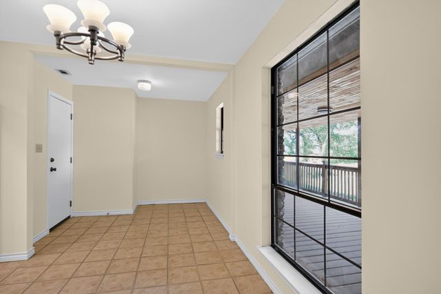 29 Country Oaks DR, Buda, TX 78610