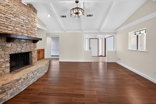 29 Country Oaks DR, Buda, TX 78610