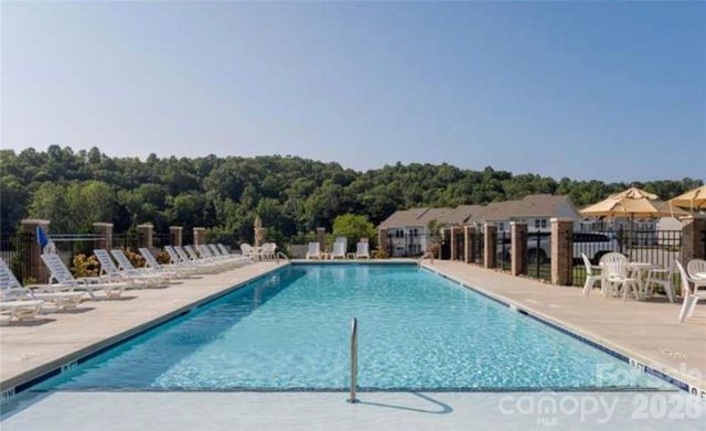 734 Fountain Park Boulevard, Asheville, NC 28806