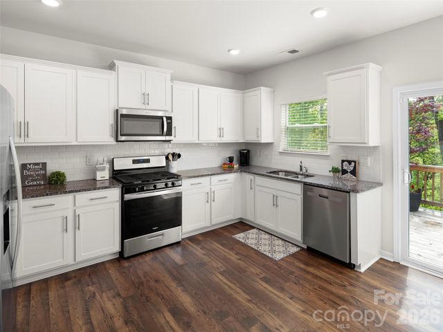 734 Fountain Park Boulevard, Asheville, NC 28806