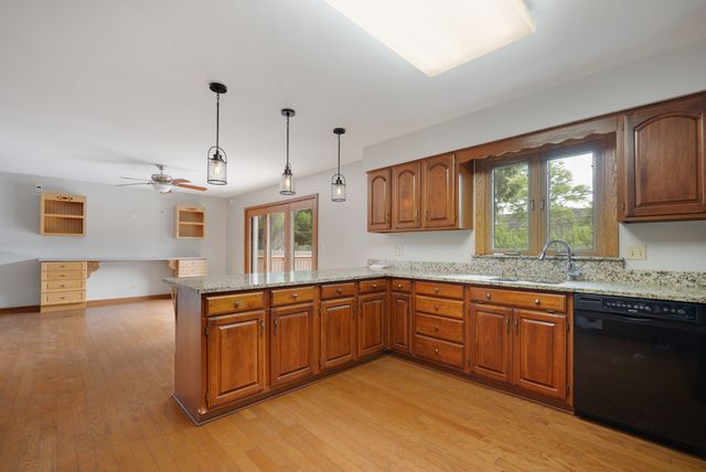 1441 Maple Lane, Elgin, IL 60123