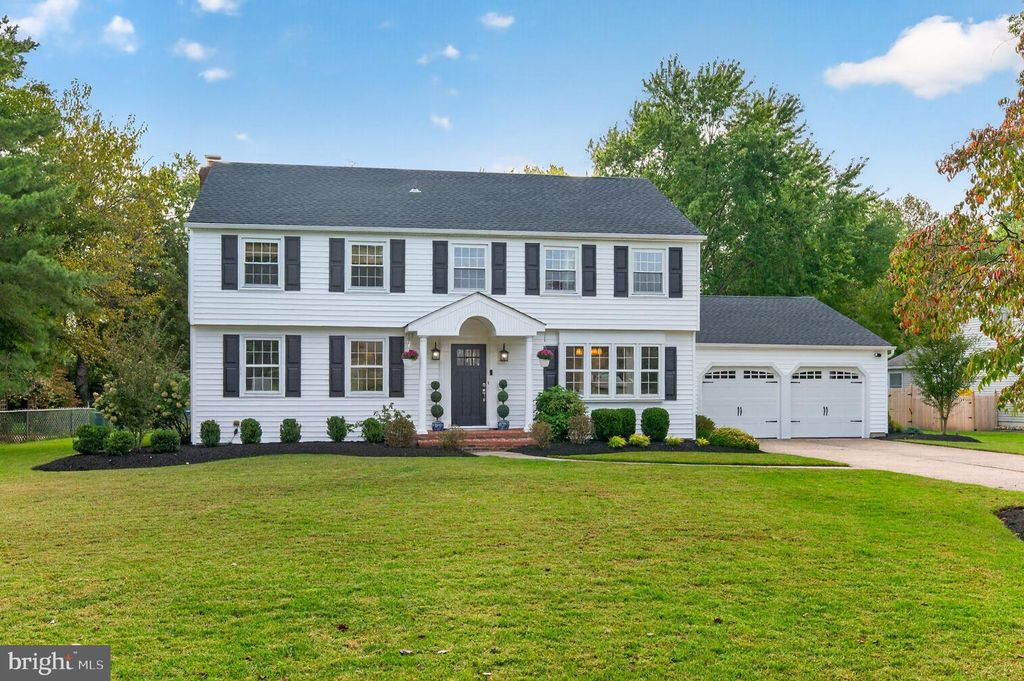 5 SCHOOLHOUSE DR, Medford, NJ 08055 — exterior