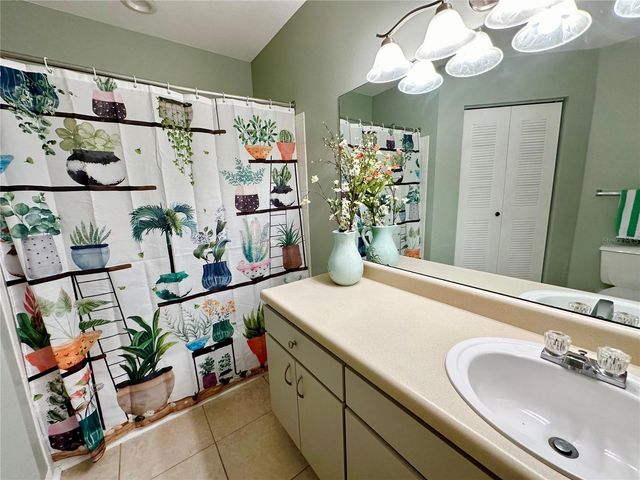 10534 WHITE LAKE COURT 10534, Tampa, FL 33626