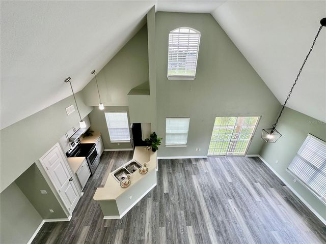 10534 WHITE LAKE COURT 10534, Tampa, FL 33626