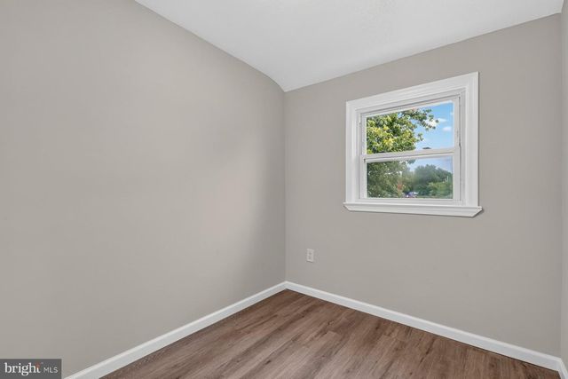 1524 BARKLEY AVE, Baltimore, MD 21221