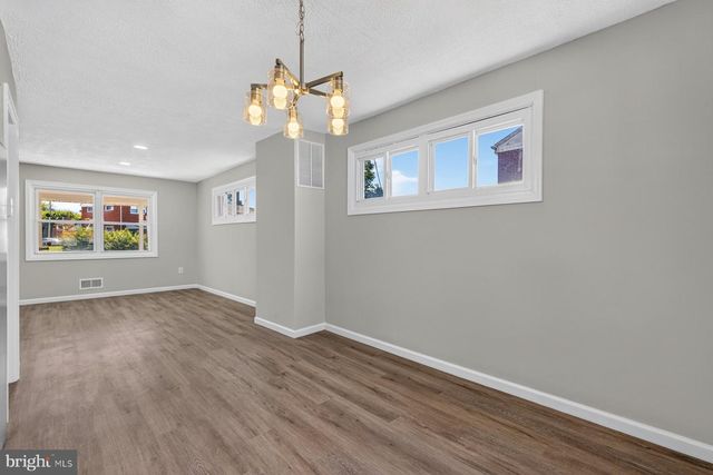 1524 BARKLEY AVE, Baltimore, MD 21221