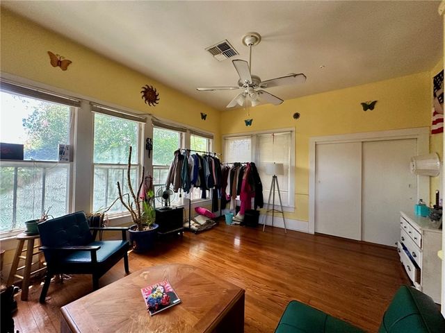 518 E Kenedy Ave, Kingsville, TX 78363