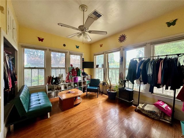 518 E Kenedy Ave, Kingsville, TX 78363