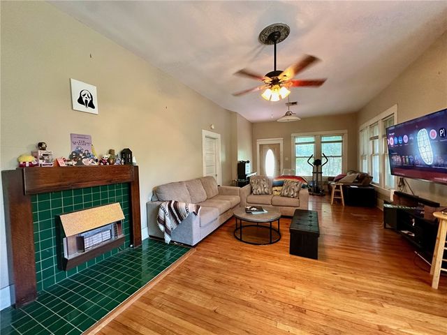 518 E Kenedy Ave, Kingsville, TX 78363