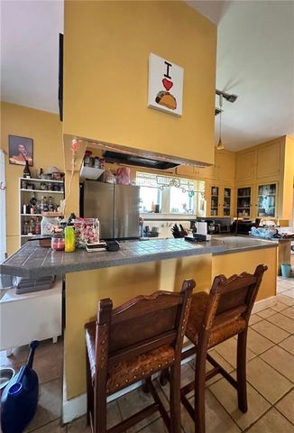 518 E Kenedy Ave, Kingsville, TX 78363