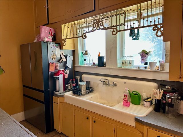 518 E Kenedy Ave, Kingsville, TX 78363