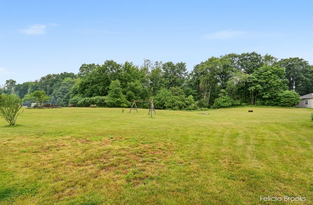 3123 140th Avenue, Dorr, MI 49323