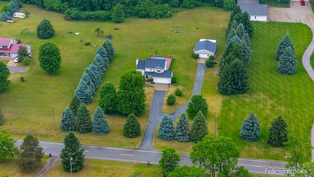 3123 140th Avenue, Dorr, MI 49323