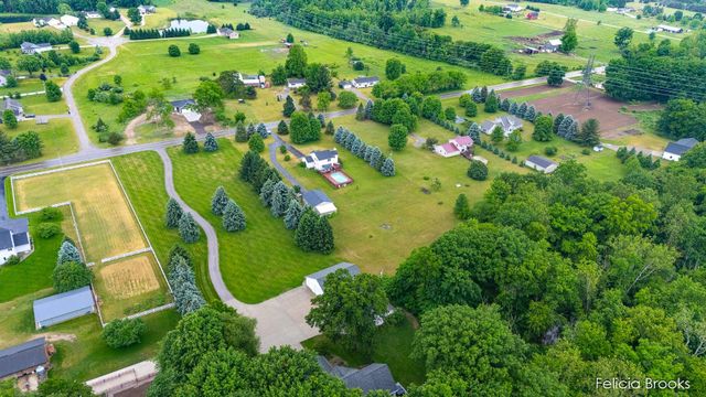 3123 140th Avenue, Dorr, MI 49323