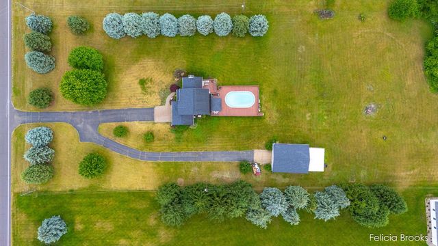 3123 140th Avenue, Dorr, MI 49323