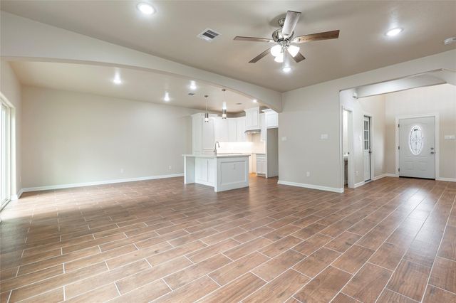 9718 Bennett Street, Houston, TX 77029