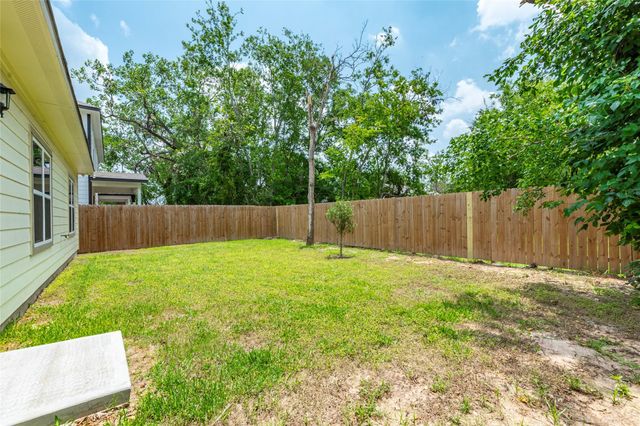 9718 Bennett Street, Houston, TX 77029