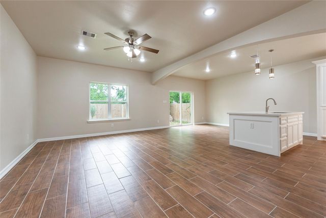 9718 Bennett Street, Houston, TX 77029