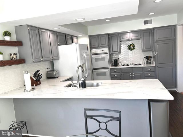 14718 WINTERFIELD CT, Centreville, VA 20120