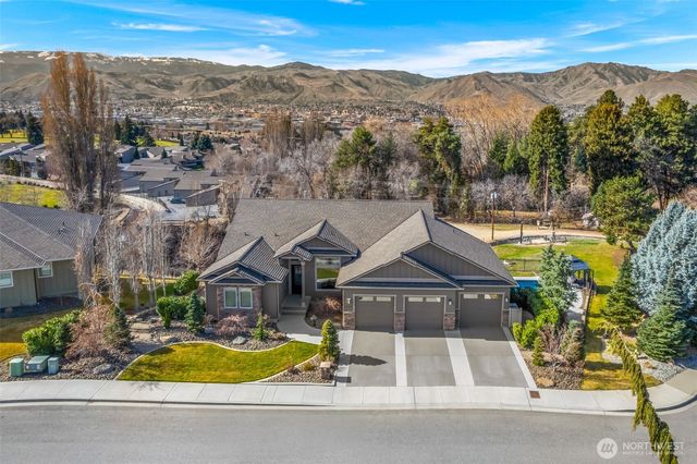 317 Stoneridge Drive, East Wenatchee, WA 98802