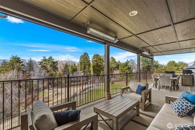 317 Stoneridge Drive, East Wenatchee, WA 98802