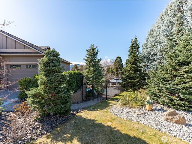 317 Stoneridge Drive, East Wenatchee, WA 98802