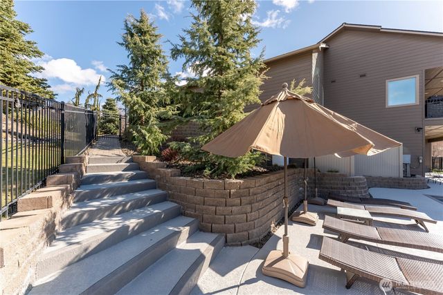317 Stoneridge Drive, East Wenatchee, WA 98802