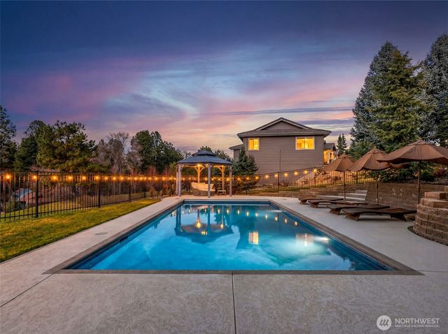 317 Stoneridge Drive, East Wenatchee, WA 98802