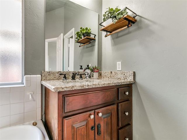 4905 NW 161st Terrace, Edmond, OK 73013