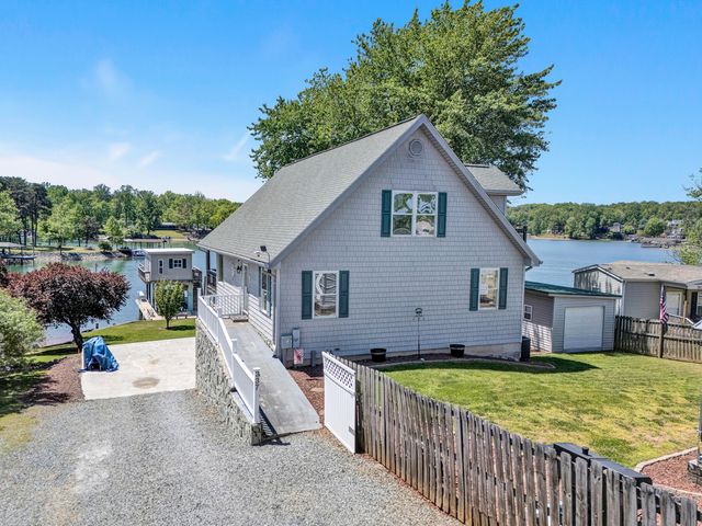 337 Emerald Pointe, Penhook, VA 24137