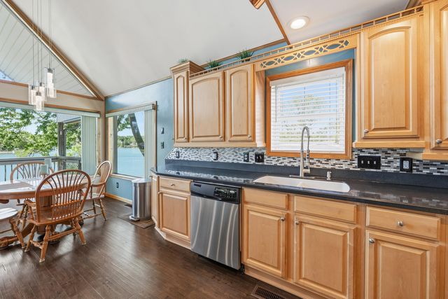 337 Emerald Pointe, Penhook, VA 24137