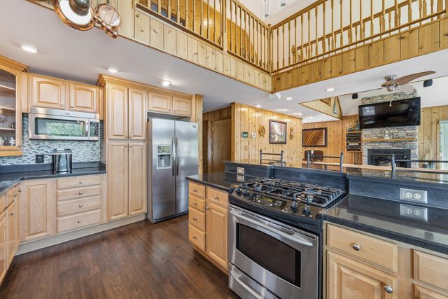 337 Emerald Pointe, Penhook, VA 24137