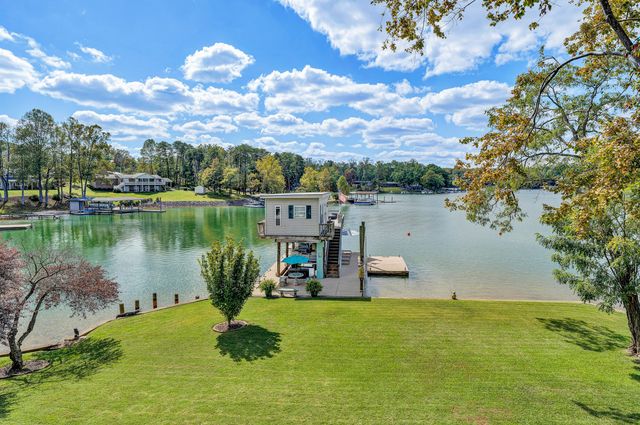 337 Emerald Pointe, Penhook, VA 24137