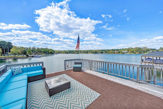 337 Emerald Pointe, Penhook, VA 24137