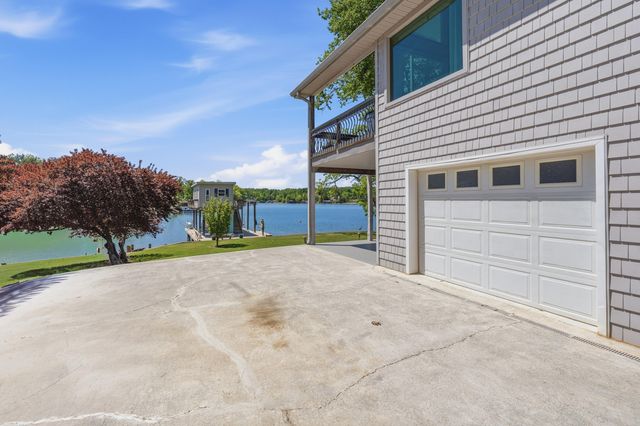 337 Emerald Pointe, Penhook, VA 24137