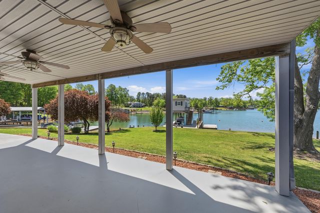 337 Emerald Pointe, Penhook, VA 24137