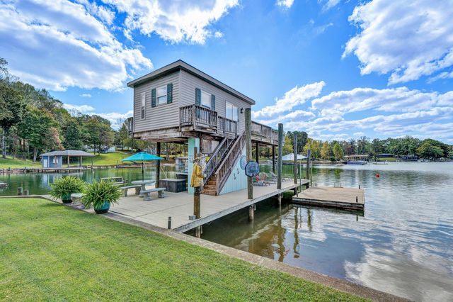 337 Emerald Pointe, Penhook, VA 24137