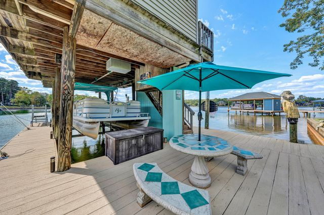 337 Emerald Pointe, Penhook, VA 24137
