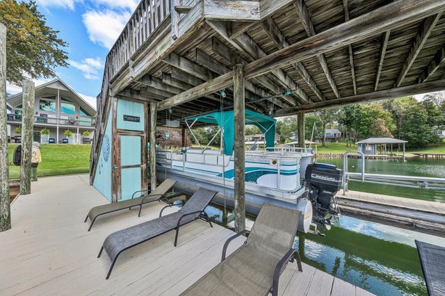 337 Emerald Pointe, Penhook, VA 24137