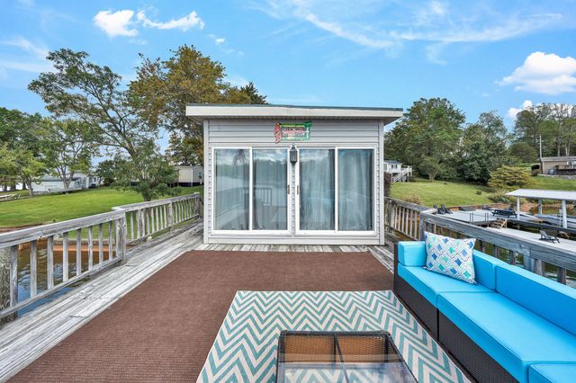 337 Emerald Pointe, Penhook, VA 24137